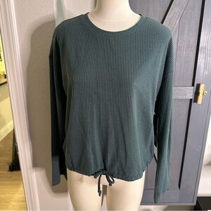 NWT 90 Degree by Reflex Women's Green Ribbed Top. Size Medium